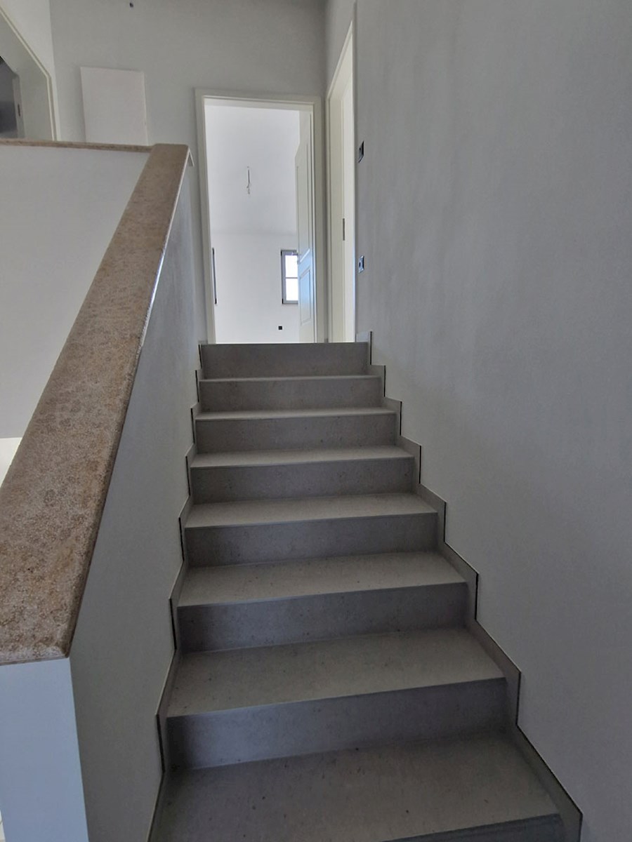 In vendita, Villa, Nuova costruzione, Sveti Lovreč, Casa 210 m², Garage 31 m², Piscina 41 m² (KOP-769)