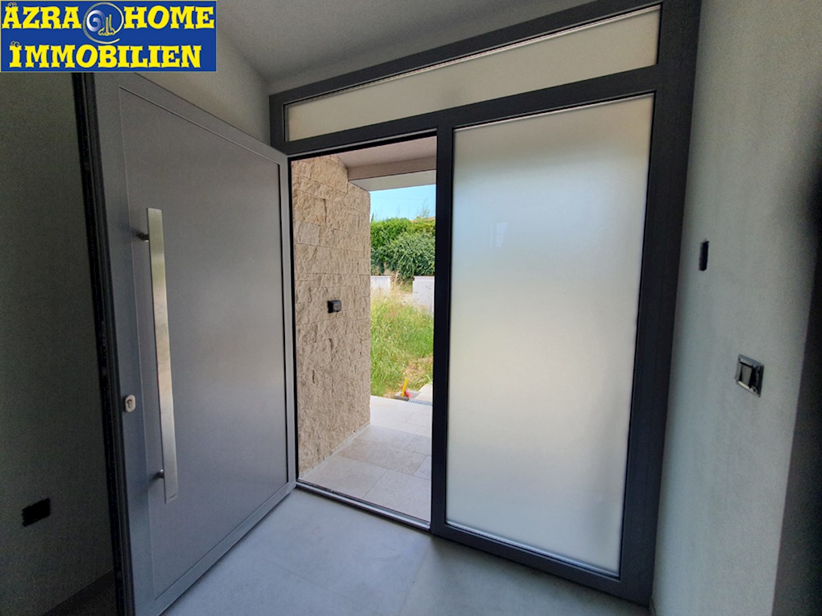 KOP-769, SVETI LOVREČ – Casa Nuova con 5 Camere da Letto, Piscina e Vista Panoramica