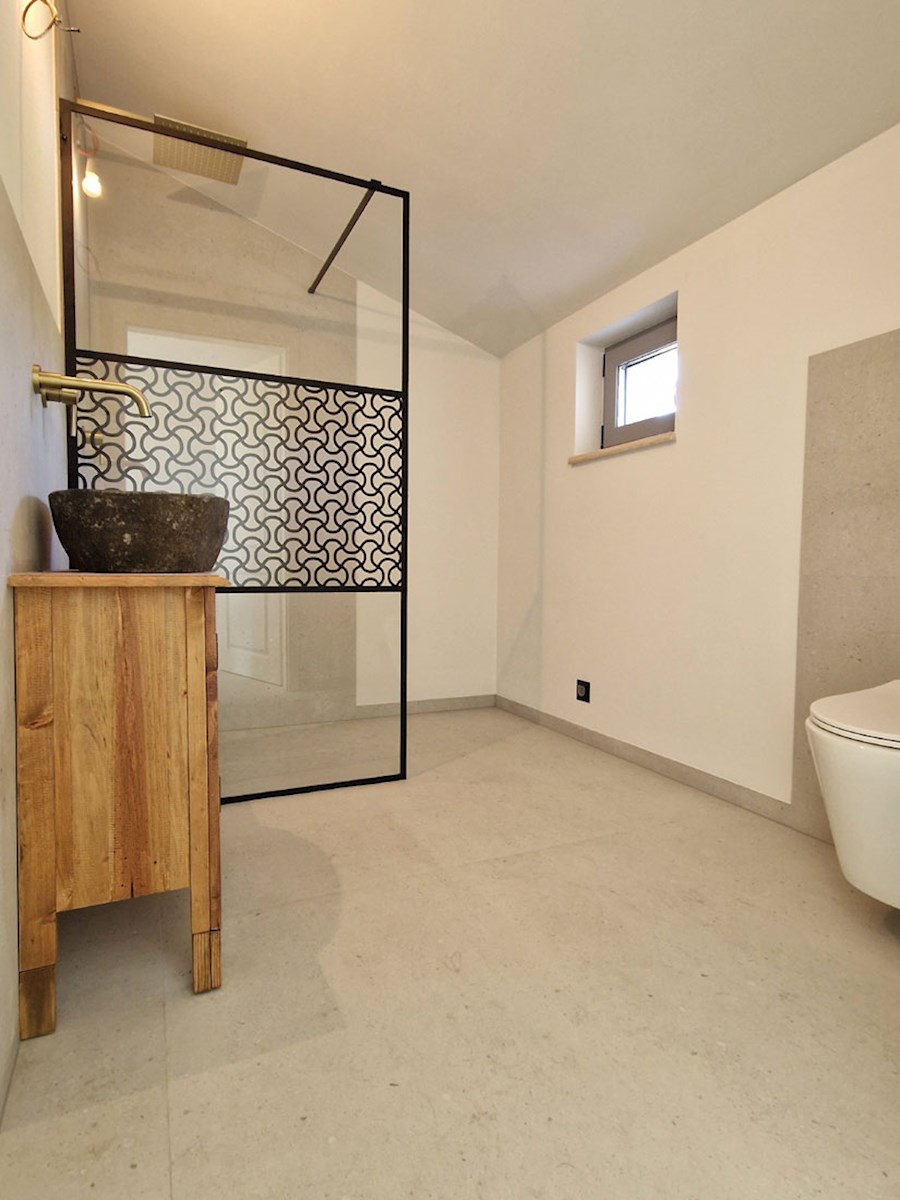 In vendita, Villa, Nuova costruzione, Sveti Lovreč, Casa 210 m², Garage 31 m², Piscina 41 m² (KOP-769)