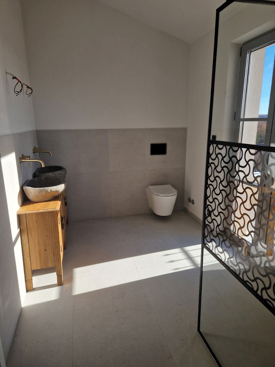 In vendita, Villa, Nuova costruzione, Sveti Lovreč, Casa 210 m², Garage 31 m², Piscina 41 m² (KOP-769)