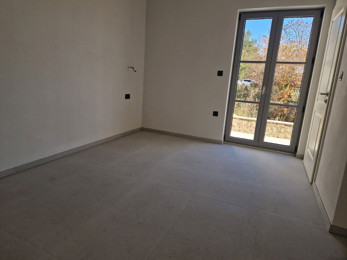 In vendita, Villa, Nuova costruzione, Sveti Lovreč, Casa 210 m², Garage 31 m², Piscina 41 m² (KOP-769)