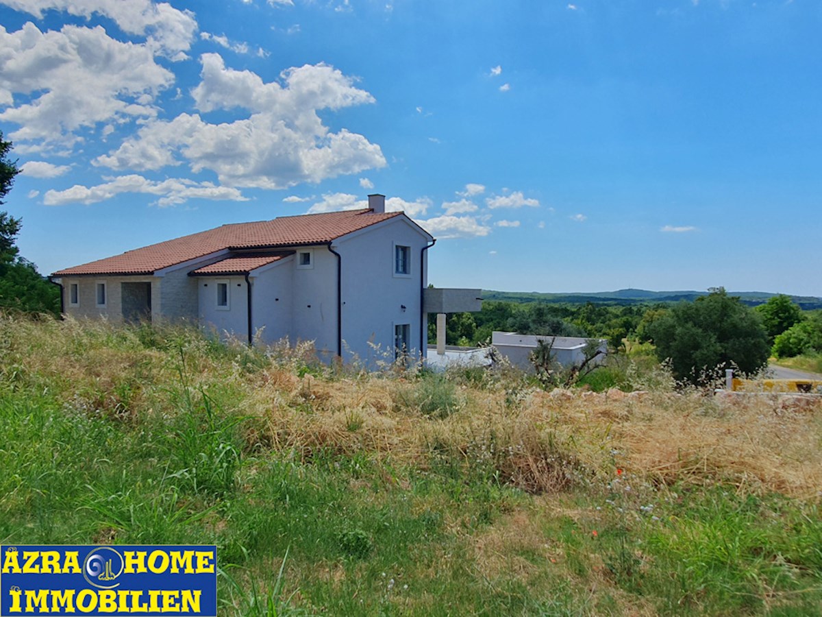 KOP-769, SVETI LOVREČ – Casa Nuova con 5 Camere da Letto, Piscina e Vista Panoramica