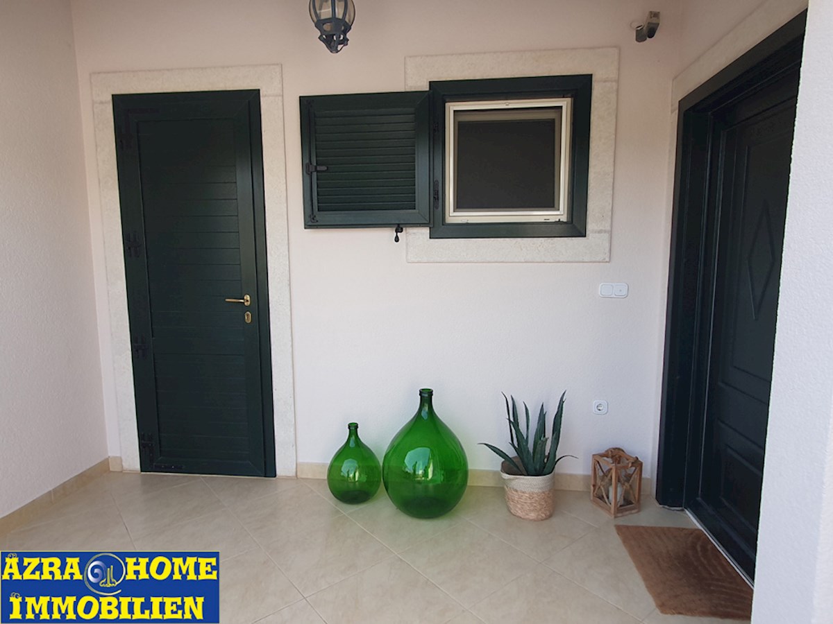 Casa in vendita, TAR – dintorni, 2 km, casa bifamiliare, arredata, pronta da abitare, 101 m², terreno totale 385 m² (KOP-776)