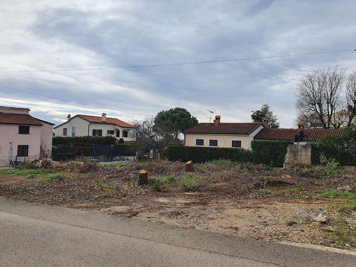 Z-620, Parenzo - Gulići, terreno edificabile 578m2