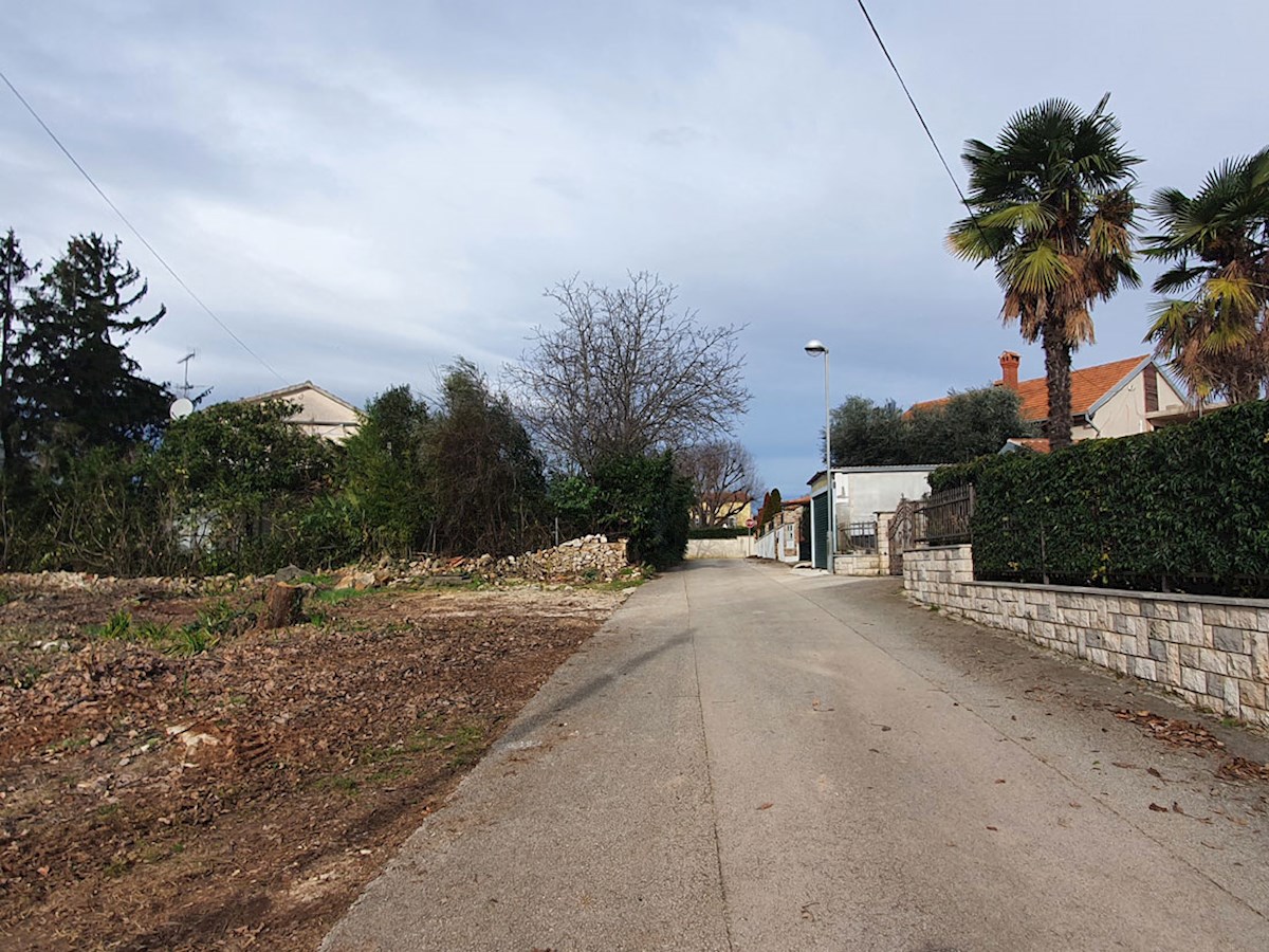 Z-620, Parenzo - Gulići, terreno edificabile 578m2