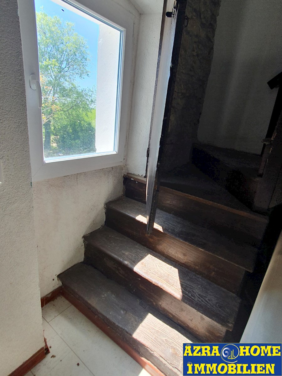 KOP-730, Višnjan – Circostante (2 km), Casa in Pietra Istriana alla Fine di una Fila, circa 70 m2
