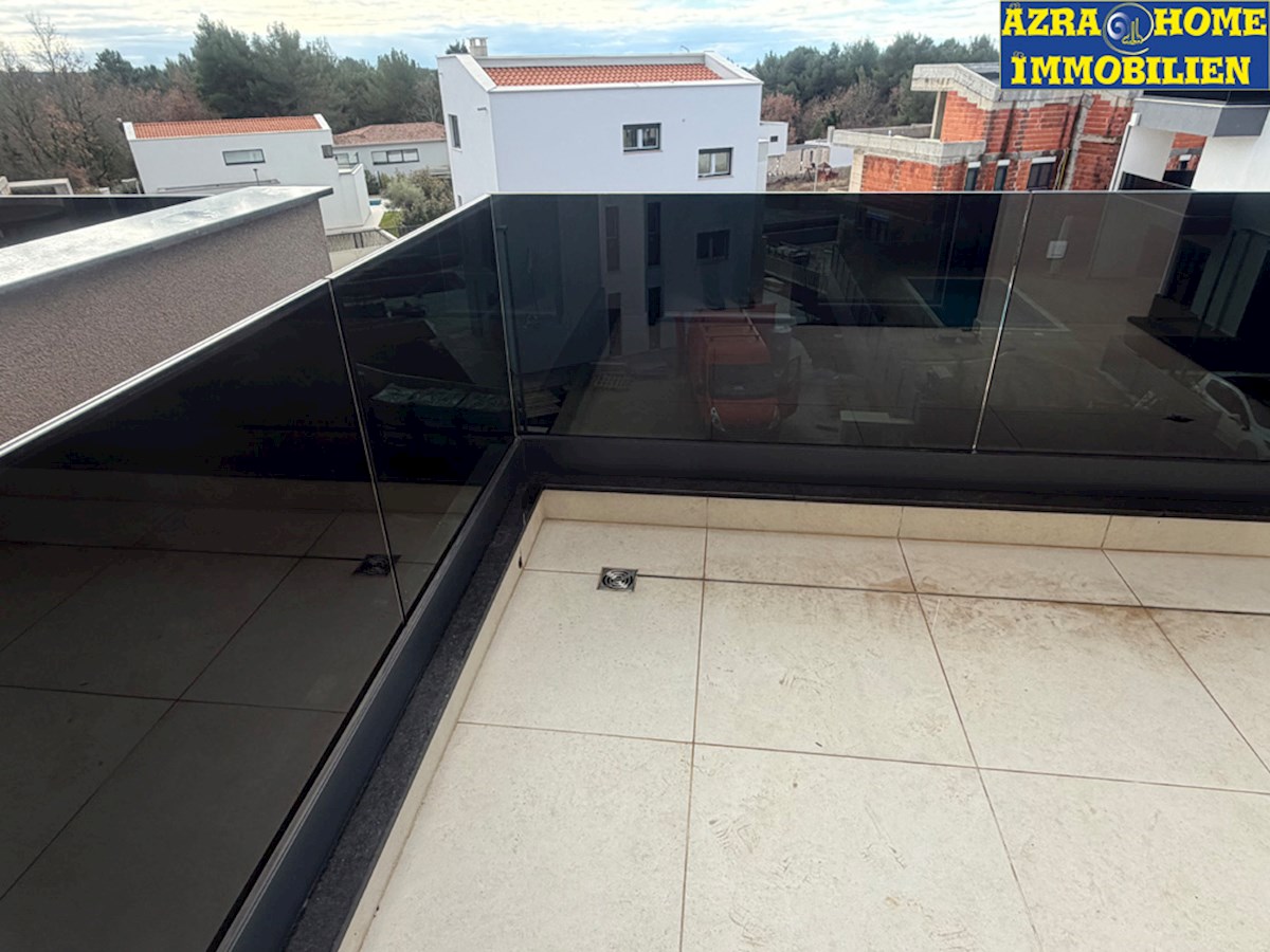 Nuovo appartamento pronto per essere abitato a Vabriga, a 800 m dal mare