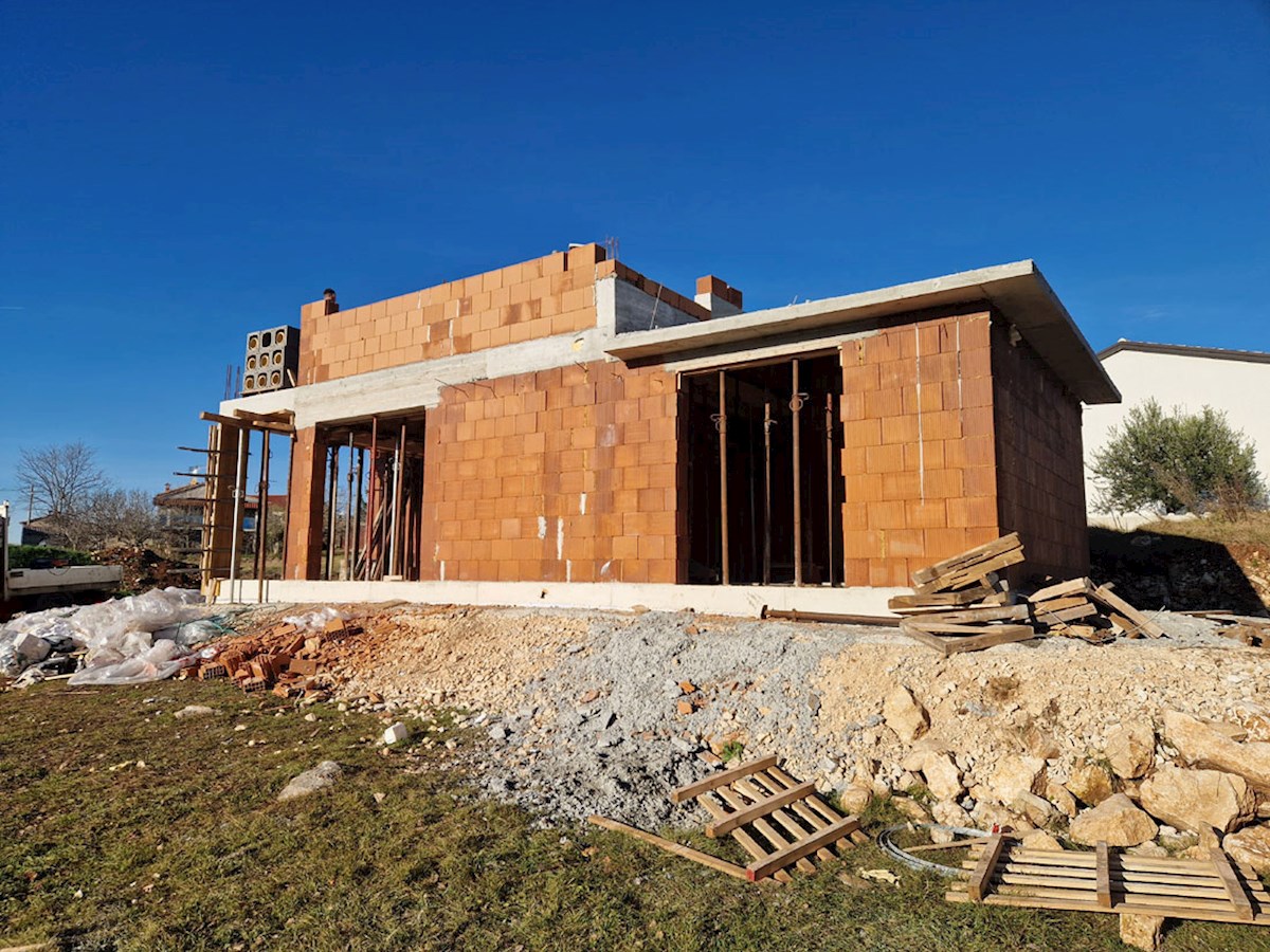 Vendita – Muntrilj – dintorni, casa con piscina in costruzione ( KOP-781)