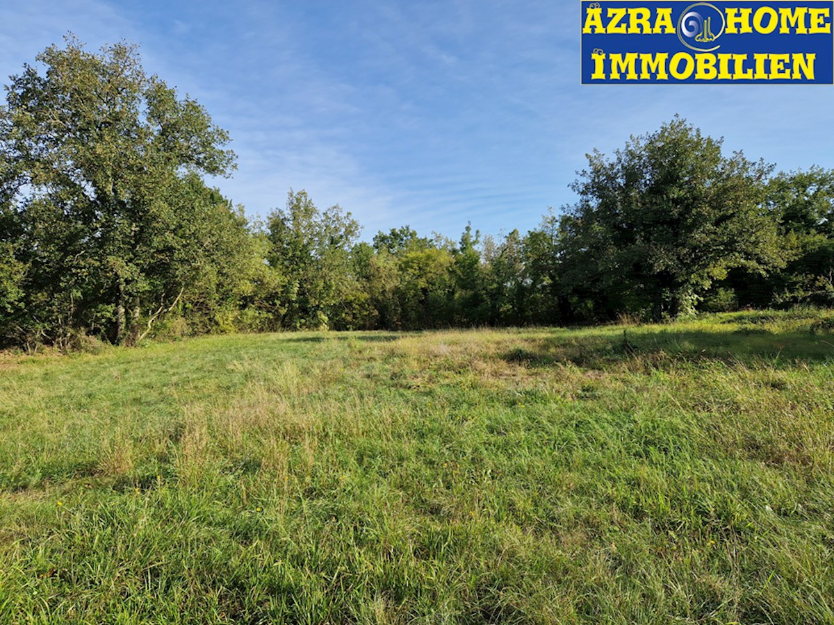 Terreno edificabile con allacciamento dell’acqua in vendita a Rapavel, 1123 m² (Z-664)