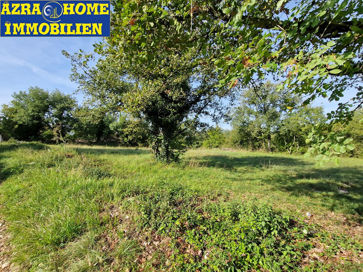Terreno edificabile con allacciamento dell’acqua in vendita a Rapavel, 1123 m² (Z-664)