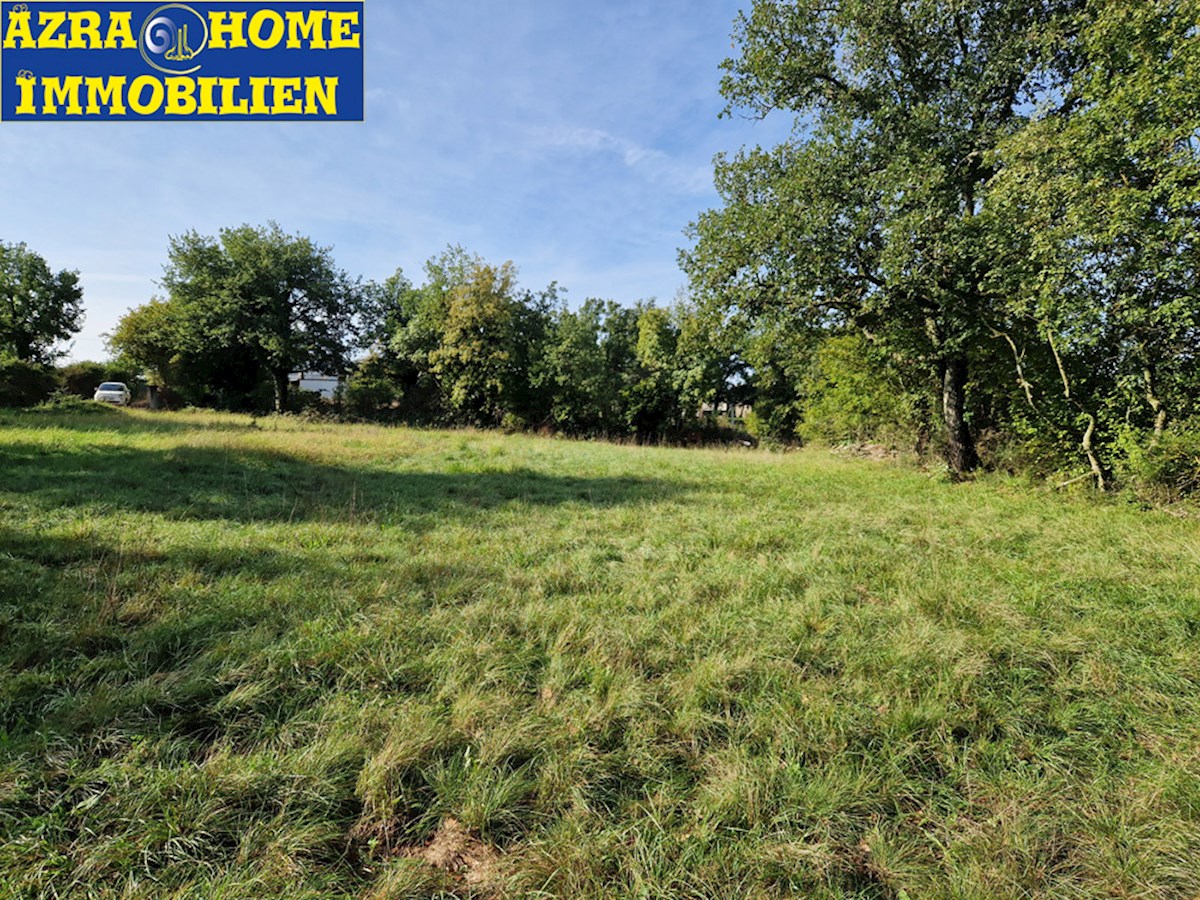 Terreno edificabile con allacciamento dell’acqua in vendita a Rapavel, 1123 m² (Z-664)