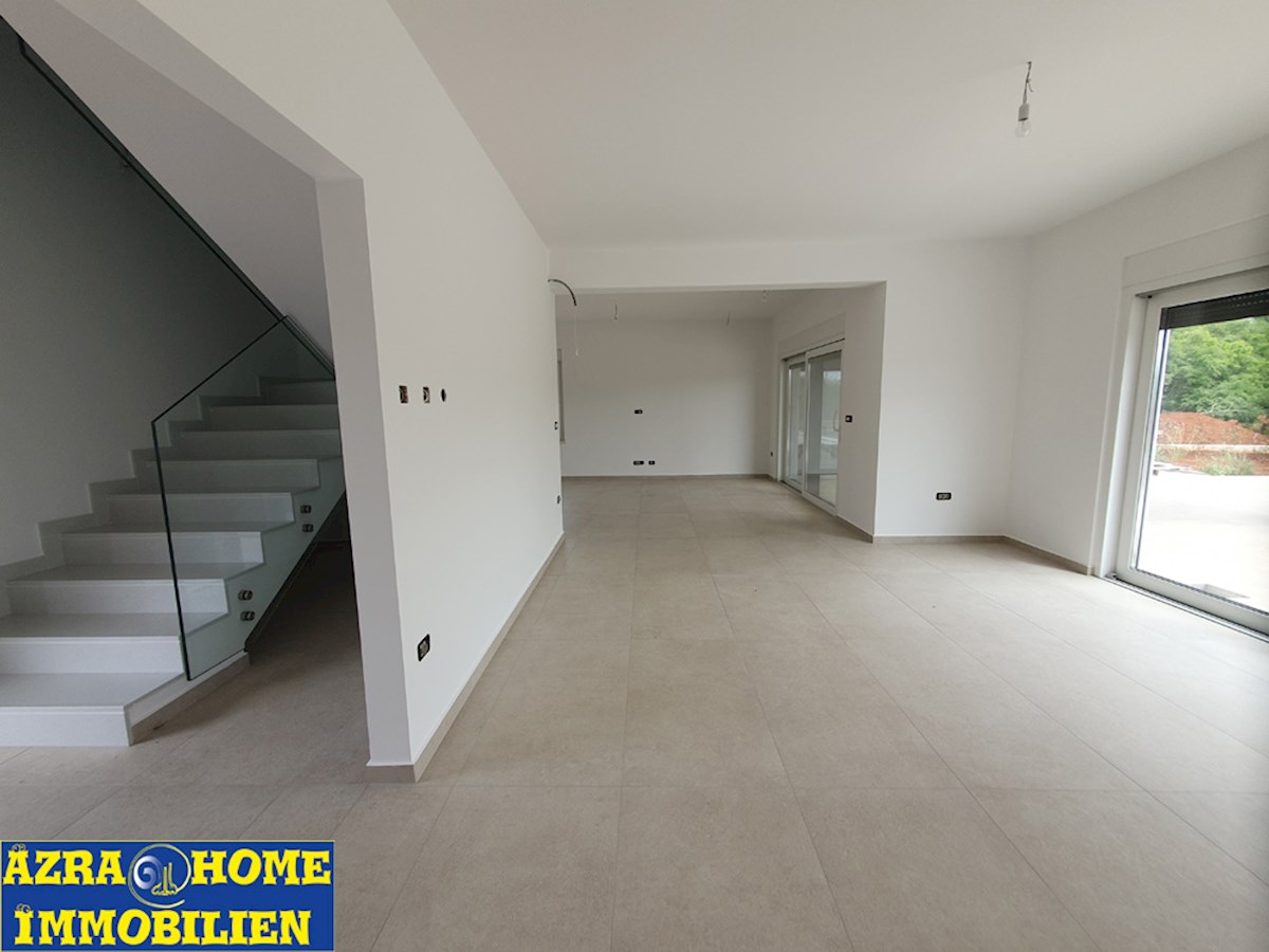 Vendita, Villa, Parenzo, nuova costruzione, 219 m², piscina 32 m², terreno 1032 m² (KOP-747)