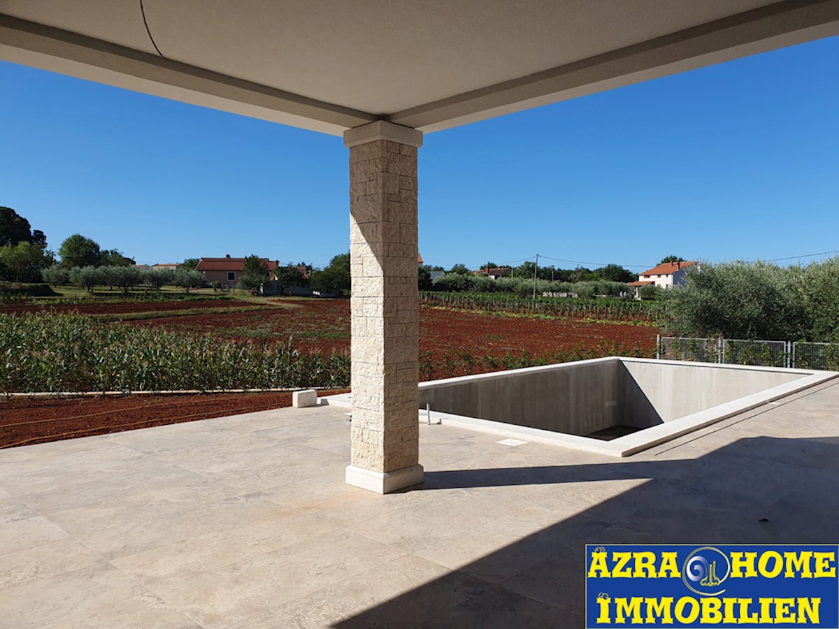 Vendita, Villa, Parenzo, nuova costruzione, 219 m², piscina 32 m², terreno 1032 m² (KOP-747)