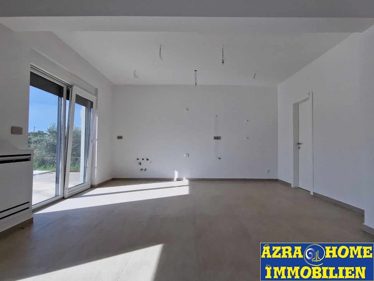 Vendita, Villa, Parenzo, nuova costruzione, 219 m², piscina 32 m², terreno 1032 m² (KOP-747)