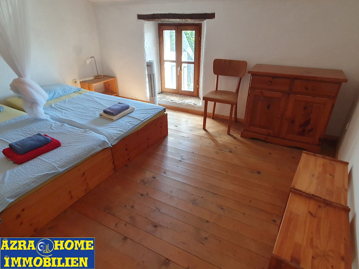 In vendita: Casa istriana in pietra a schiera, 105 m², su un terreno di 519 m², nei dintorni di Parenzo (7 km) – KOP-777