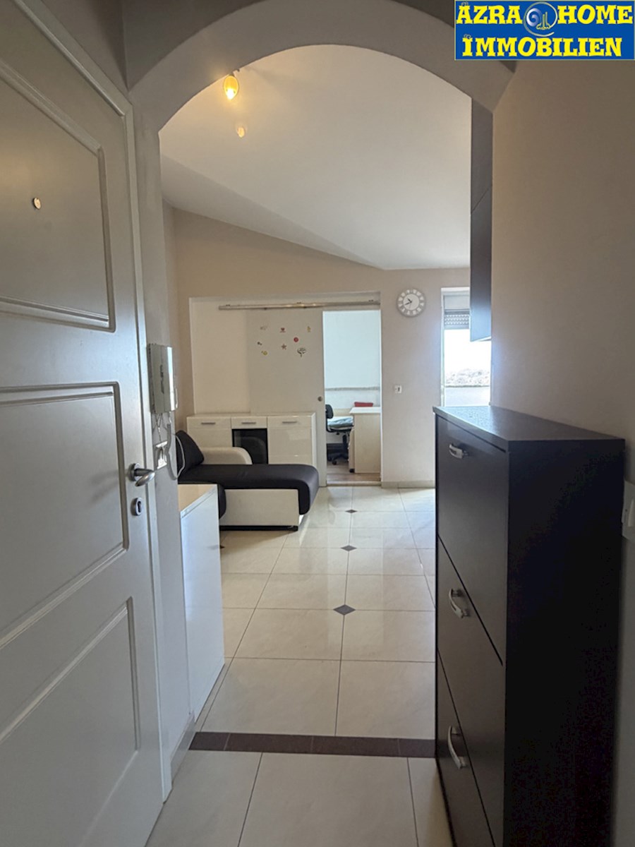 Vendita appartamento, Poreč, Kukci, 4 km dal mare, 45,28 m2 + 2,63 m2 (SO-373)