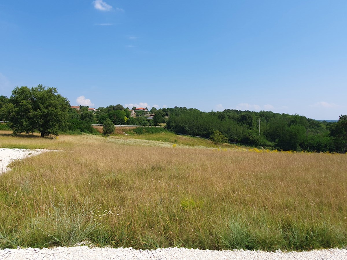 Z-644-4, TINJAN, terreno edificabile per uso residenziale, 1059 m² + circa 1100 m² di terreno agricolo