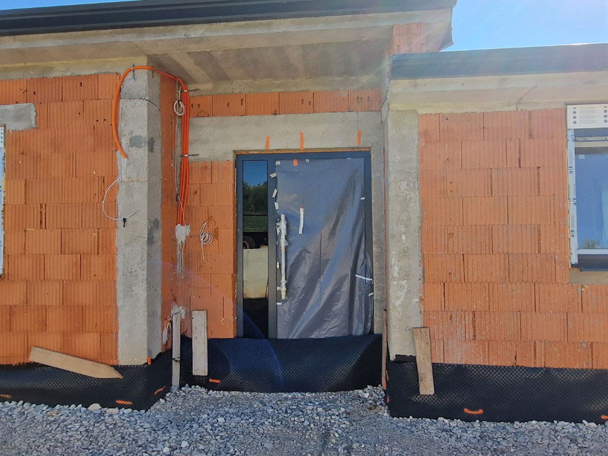 Vendita, Kaštelir, Casa a un piano in una zona tranquilla, in costruzione (KOP-770-A)