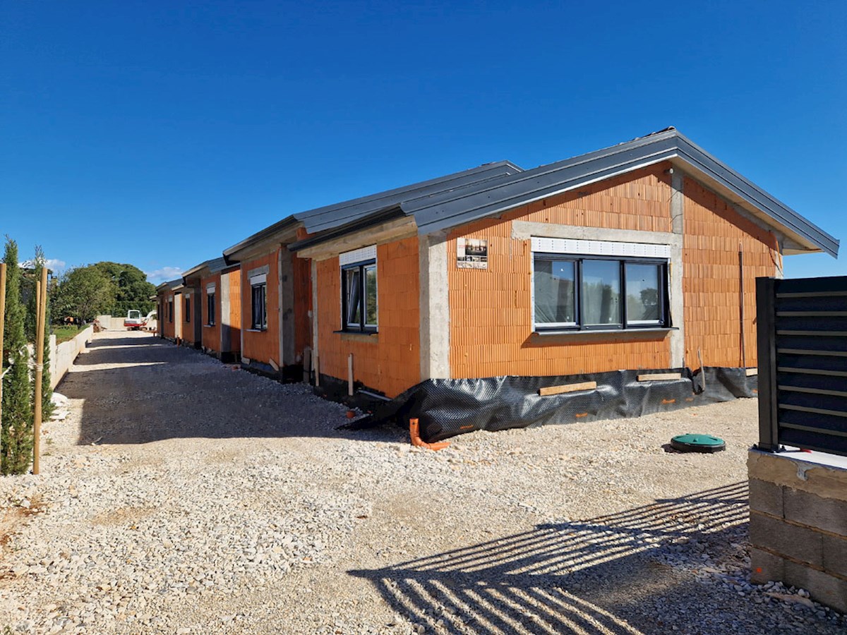 Vendita, Kaštelir, Casa a un piano in una zona tranquilla, in costruzione (KOP-770-A)