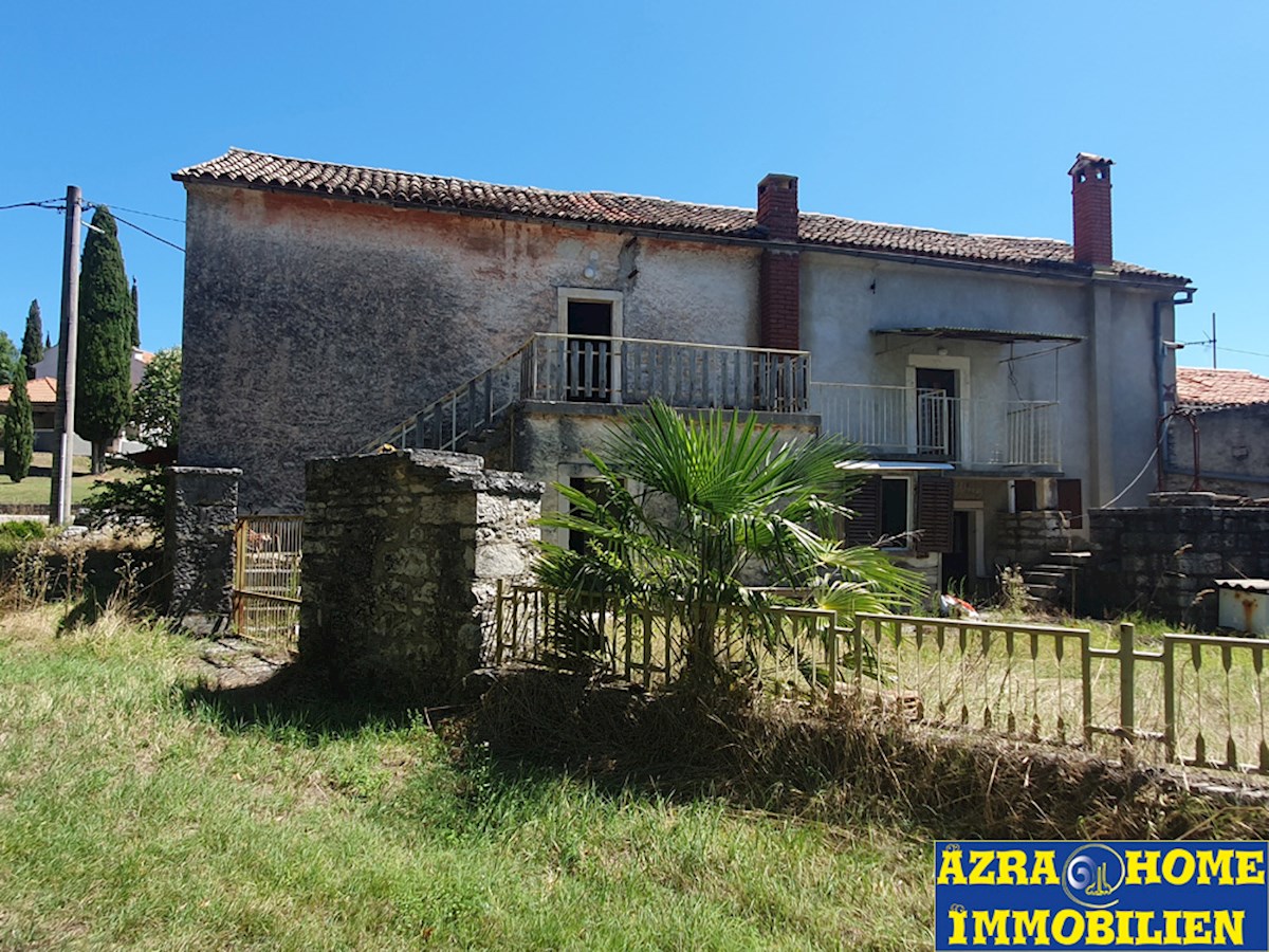 In vendita: Autentiche case in pietra istriane, 360 m² di superficie abitabile con 3866 m² di terreno edificabile, a soli 5 km da Žminj (KRZ-001)
