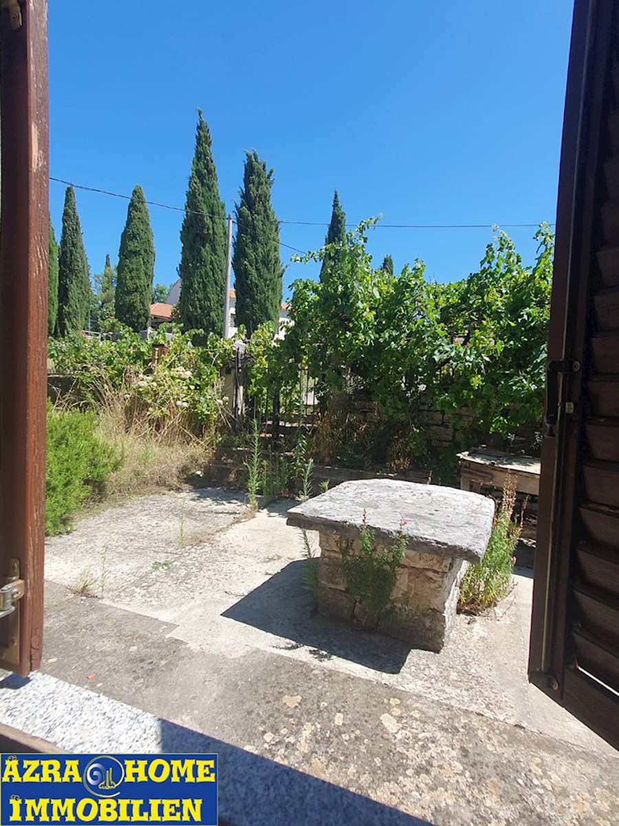 In vendita: Autentiche case in pietra istriane, 360 m² di superficie abitabile con 3866 m² di terreno edificabile, a soli 5 km da Žminj (KRZ-001)