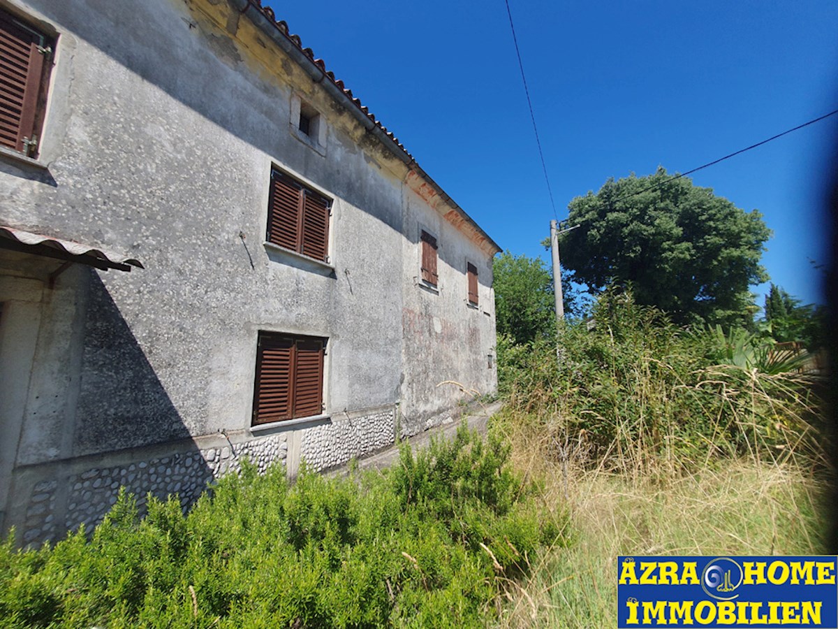 In vendita: Autentiche case in pietra istriane, 360 m² di superficie abitabile con 3866 m² di terreno edificabile, a soli 5 km da Žminj (KRZ-001)