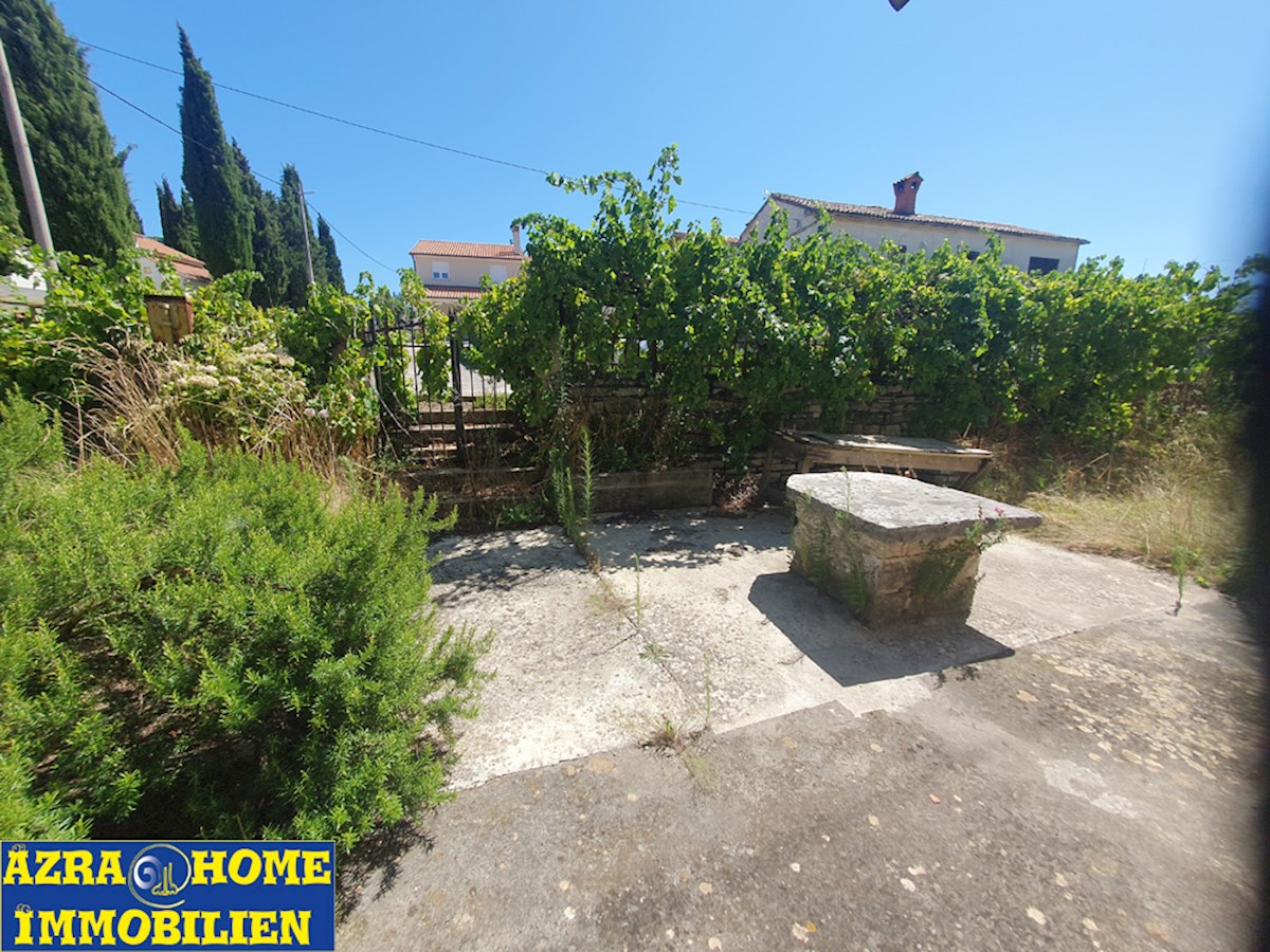 In vendita: Autentiche case in pietra istriane, 360 m² di superficie abitabile con 3866 m² di terreno edificabile, a soli 5 km da Žminj (KRZ-001)