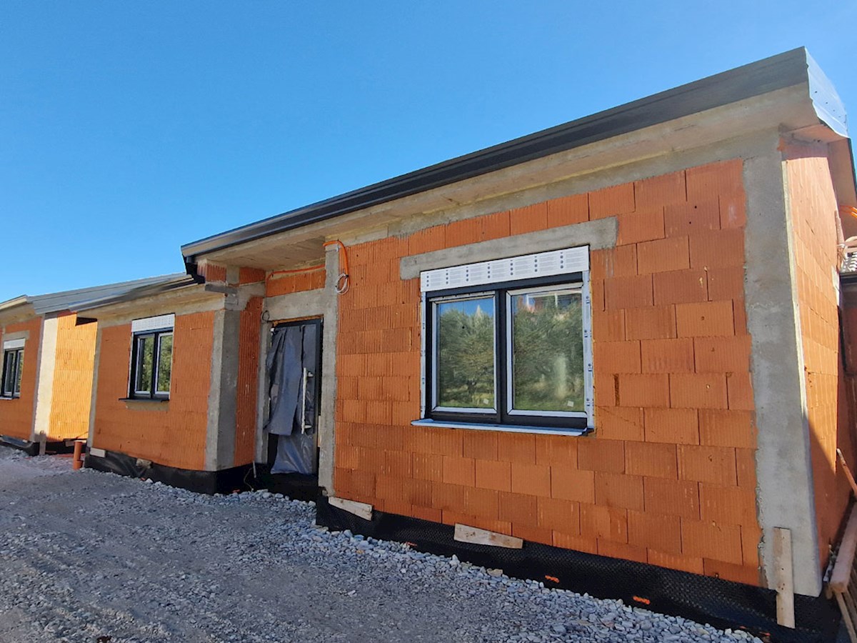 Vendita, Kaštelir – Casa a un piano in una zona tranquilla, in costruzione (KOP-770-B)