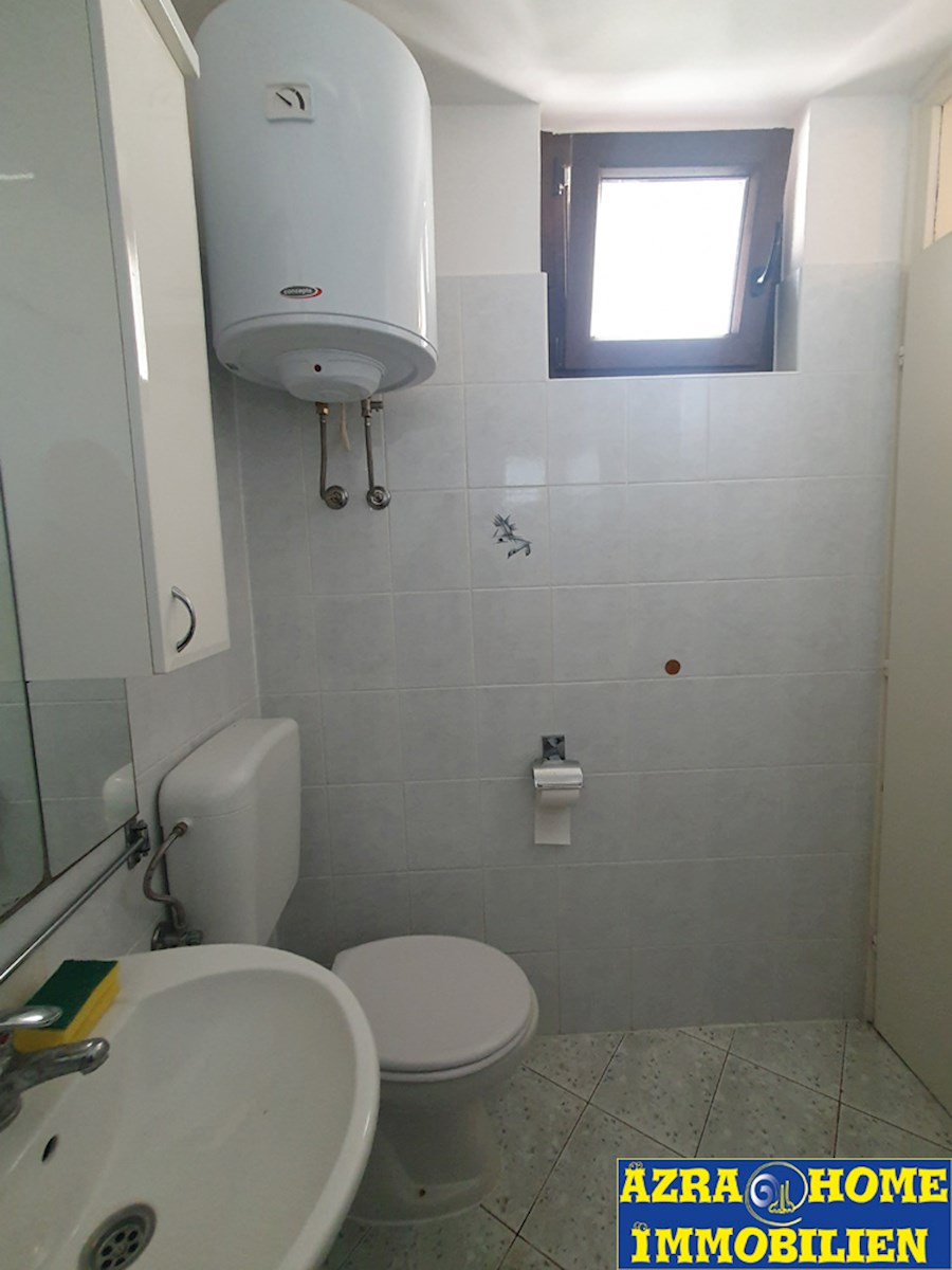 Červar Porat – Appartamento in Vendita, 3° Piano, 500 m dal Mare, 38 m² (SO-369)