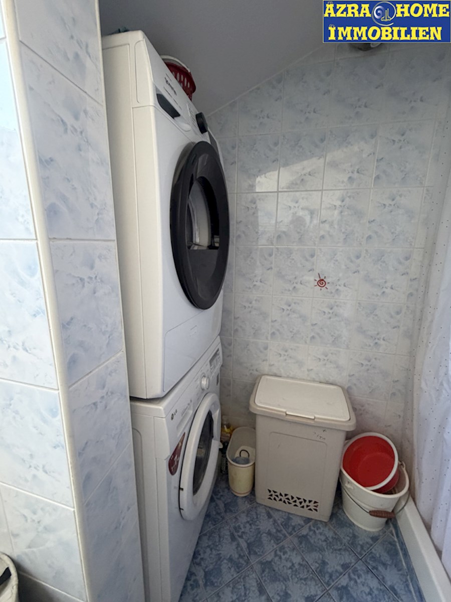 Appartamento a Parenzo, centro, 3° piano, vista mare, 52 m² (SP-420)