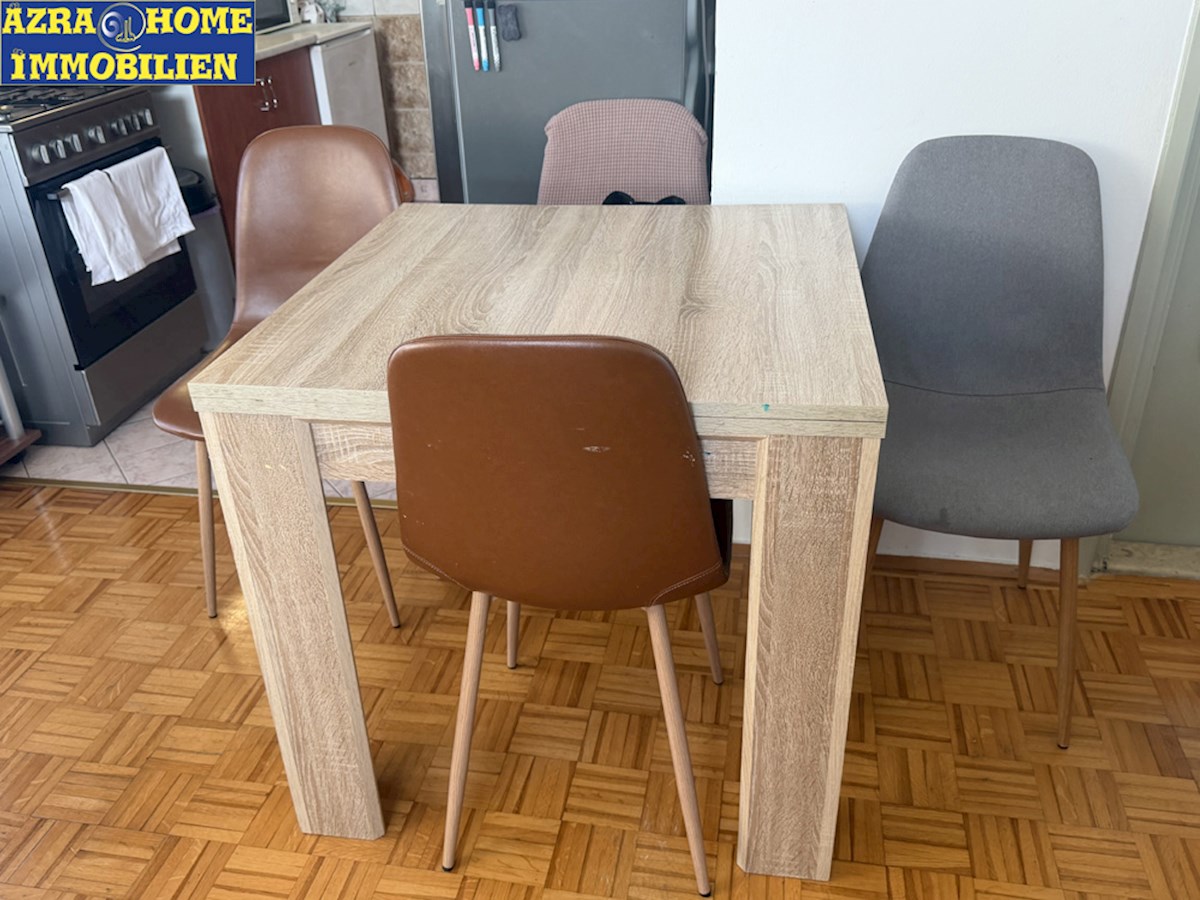 Appartamento a Parenzo, centro, 3° piano, vista mare, 52 m² (SP-420)