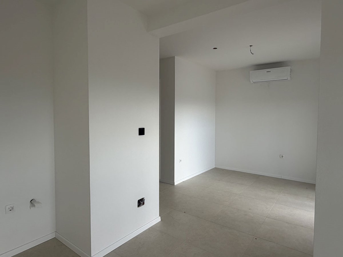 Nuovo appartamento con terrazza sul tetto, a 800 m dal mare, NSOP-239-C3