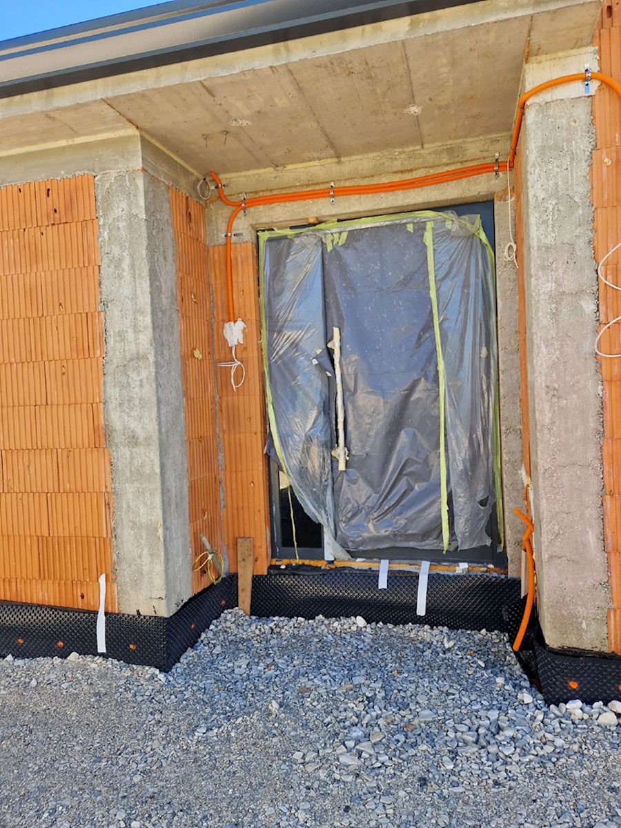 Vendita, Kaštelir – Casa moderna a un piano con piscina in costruzione KOP-770-C