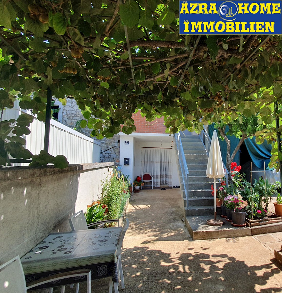 In vendita,  Casa a schiera, Nova Vas (2 km) – 117 m², cortile ca. 90 m² ( KOP-773-1)