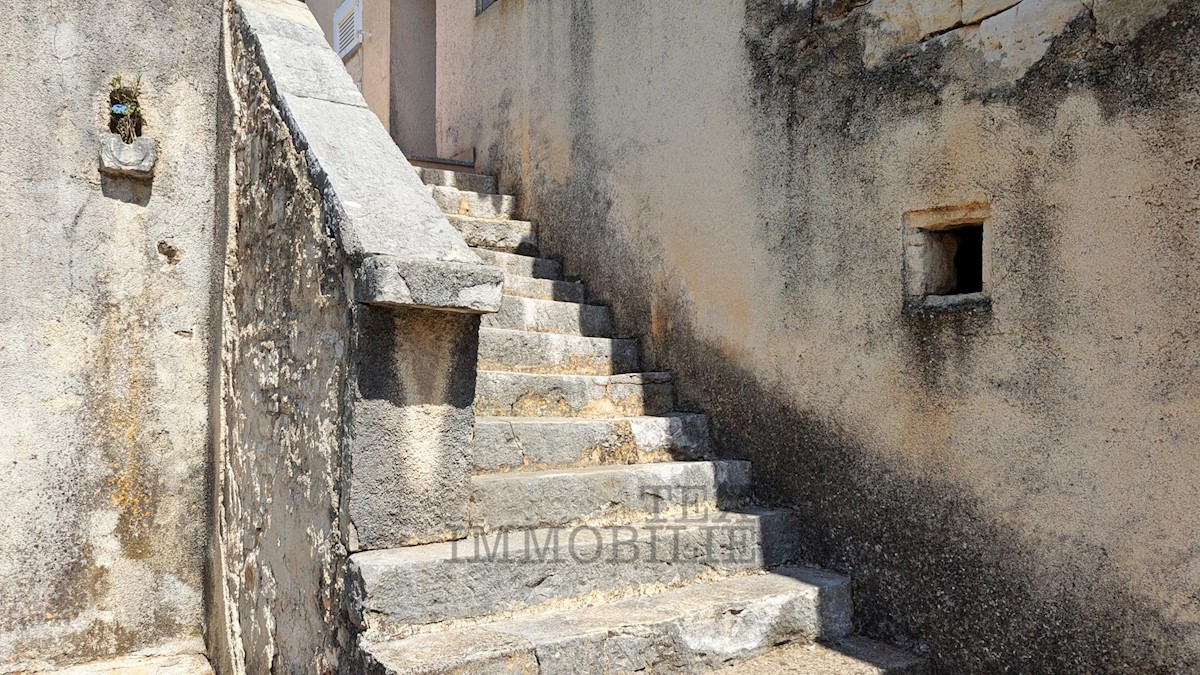 Casa in pietra d'Istria vicino a Canfanaro