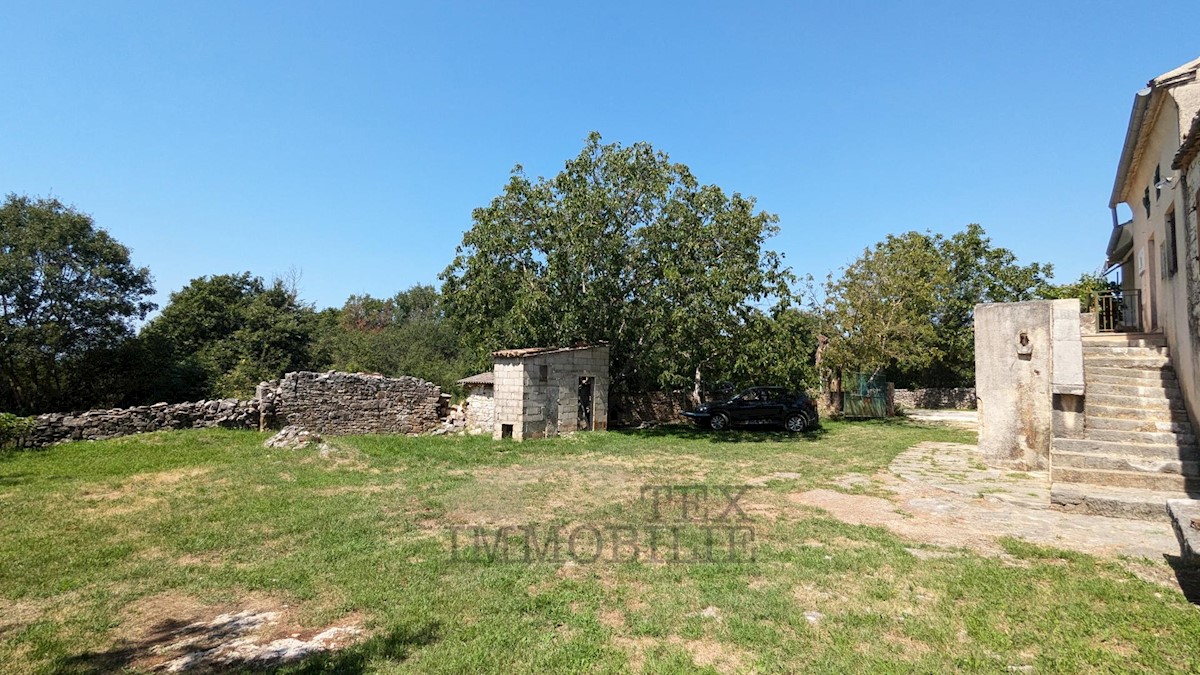 Casa in pietra d'Istria vicino a Canfanaro