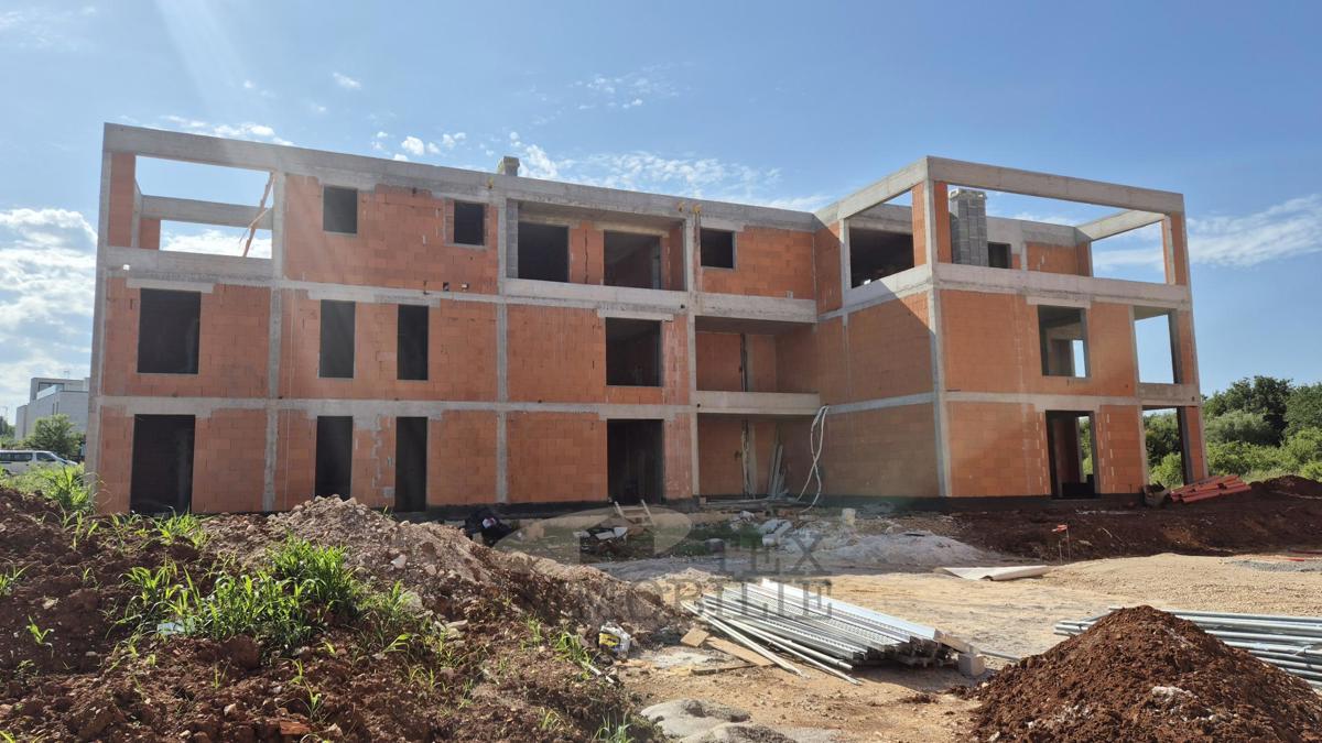 Parenzo, ottimo appartamento nuovo a 1 km dal mare - D