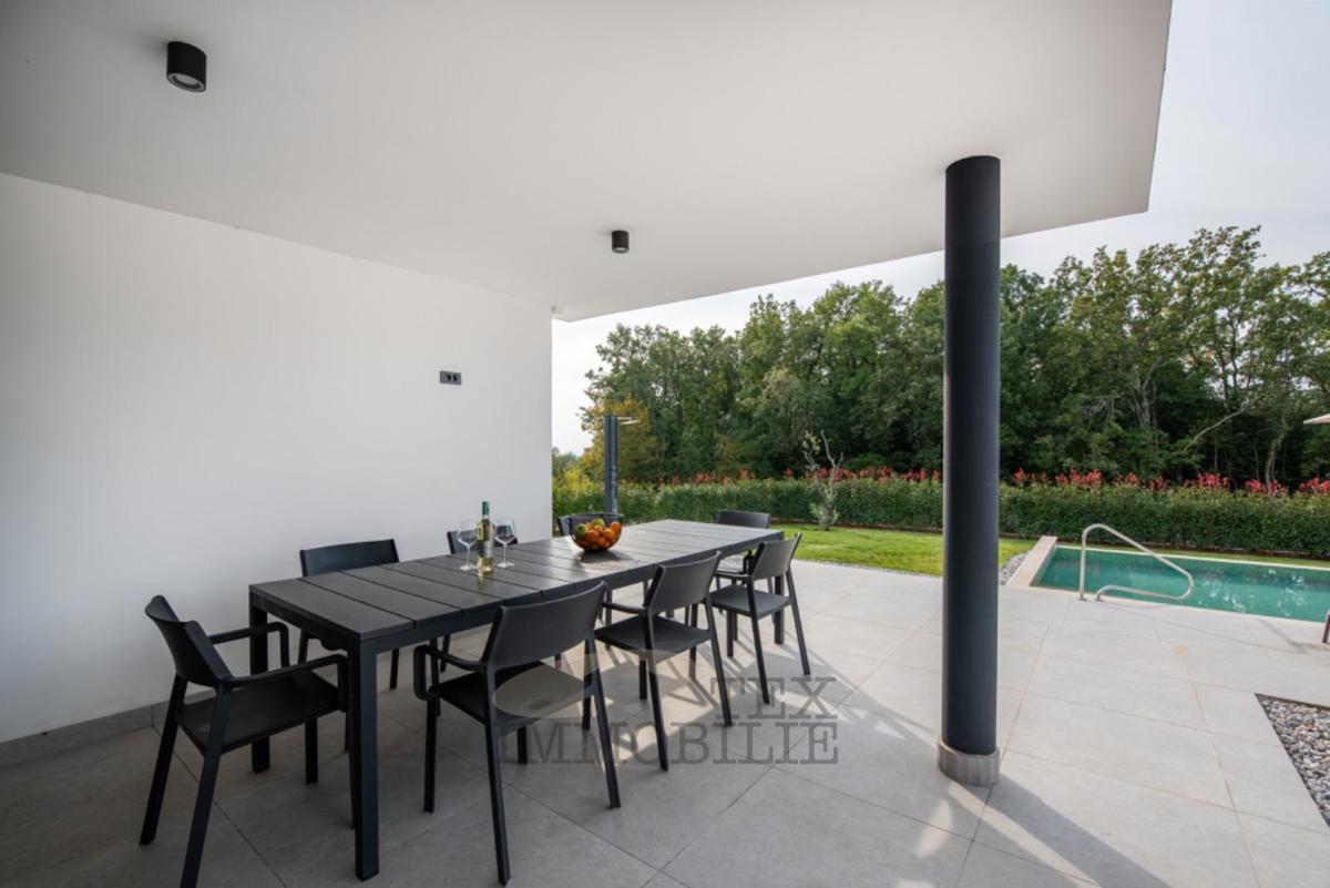 Parenzo - una villa unica e moderna con vista sul mare 