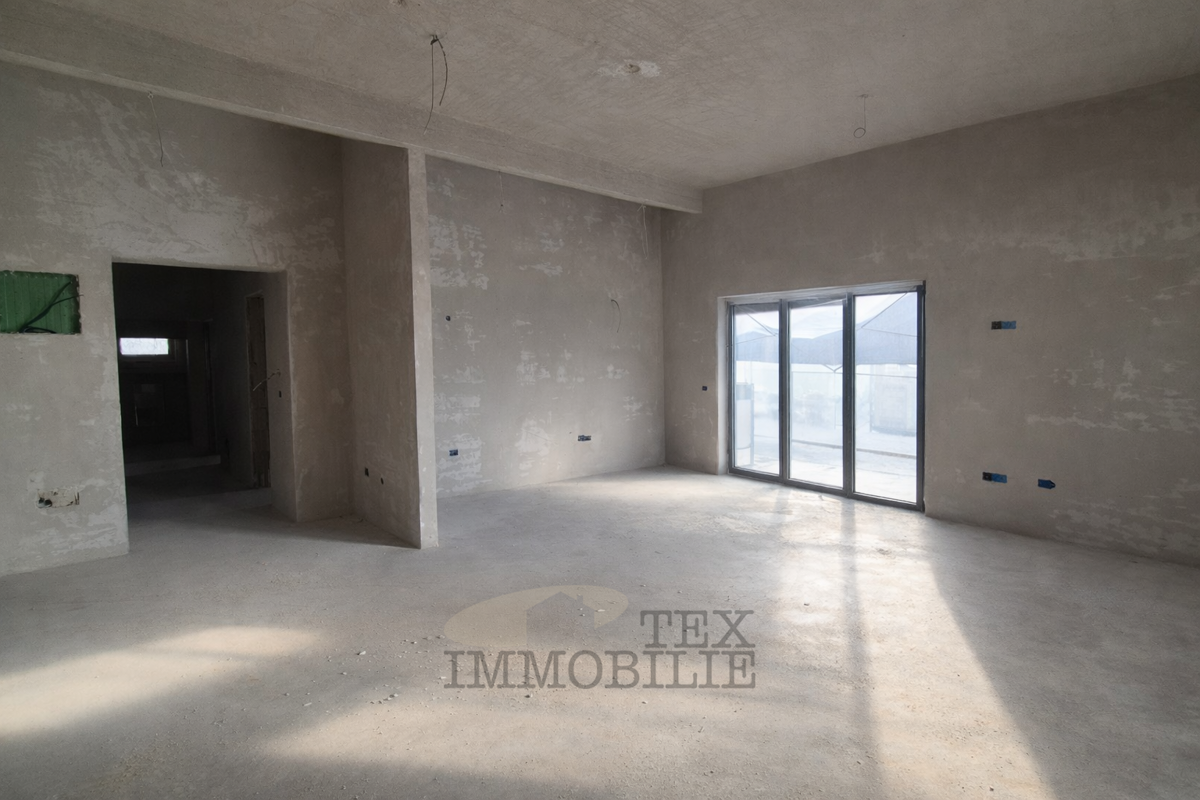 Dintorni di Parenzo, appartamento con tre camere da letto a 1 km dal mare