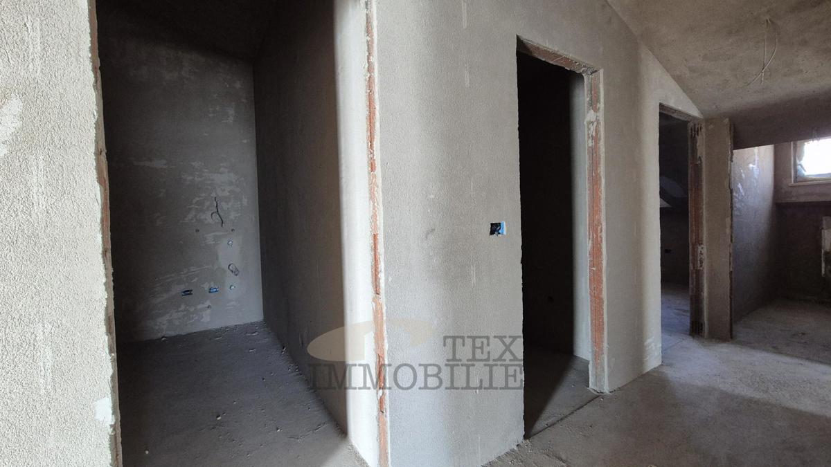 Dintorni di Parenzo, appartamento con tre camere da letto a 1 km dal mare