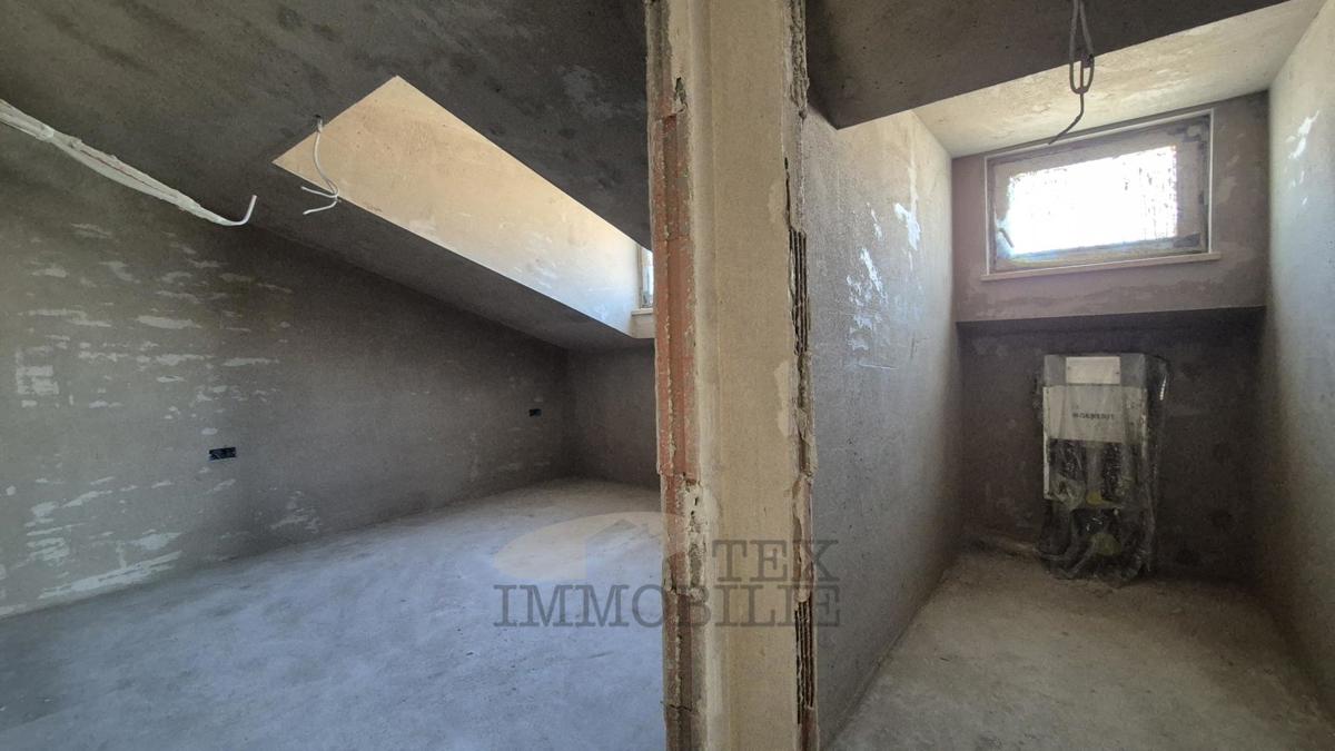 Dintorni di Parenzo, appartamento con tre camere da letto a 1 km dal mare