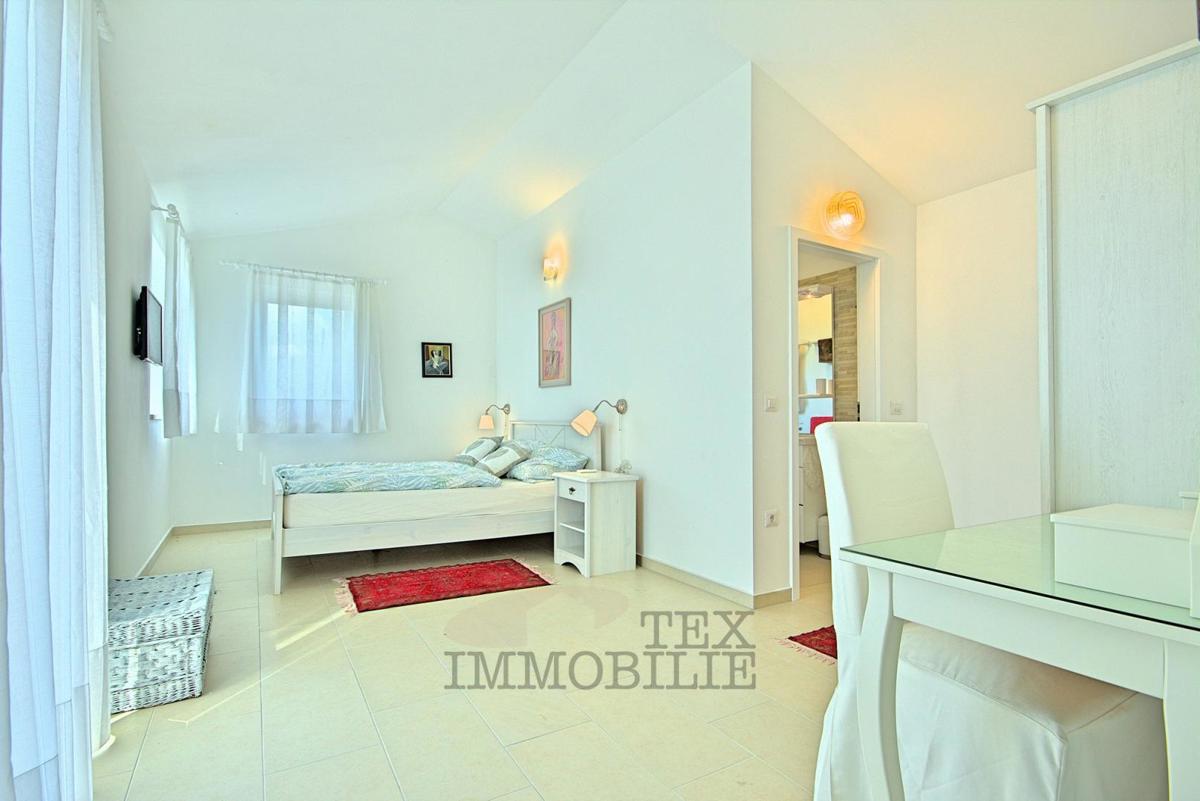 Villa con piscina a 16 km da Parenzo