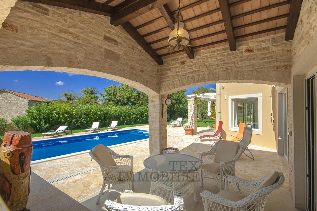 Villa con piscina a 16 km da Parenzo