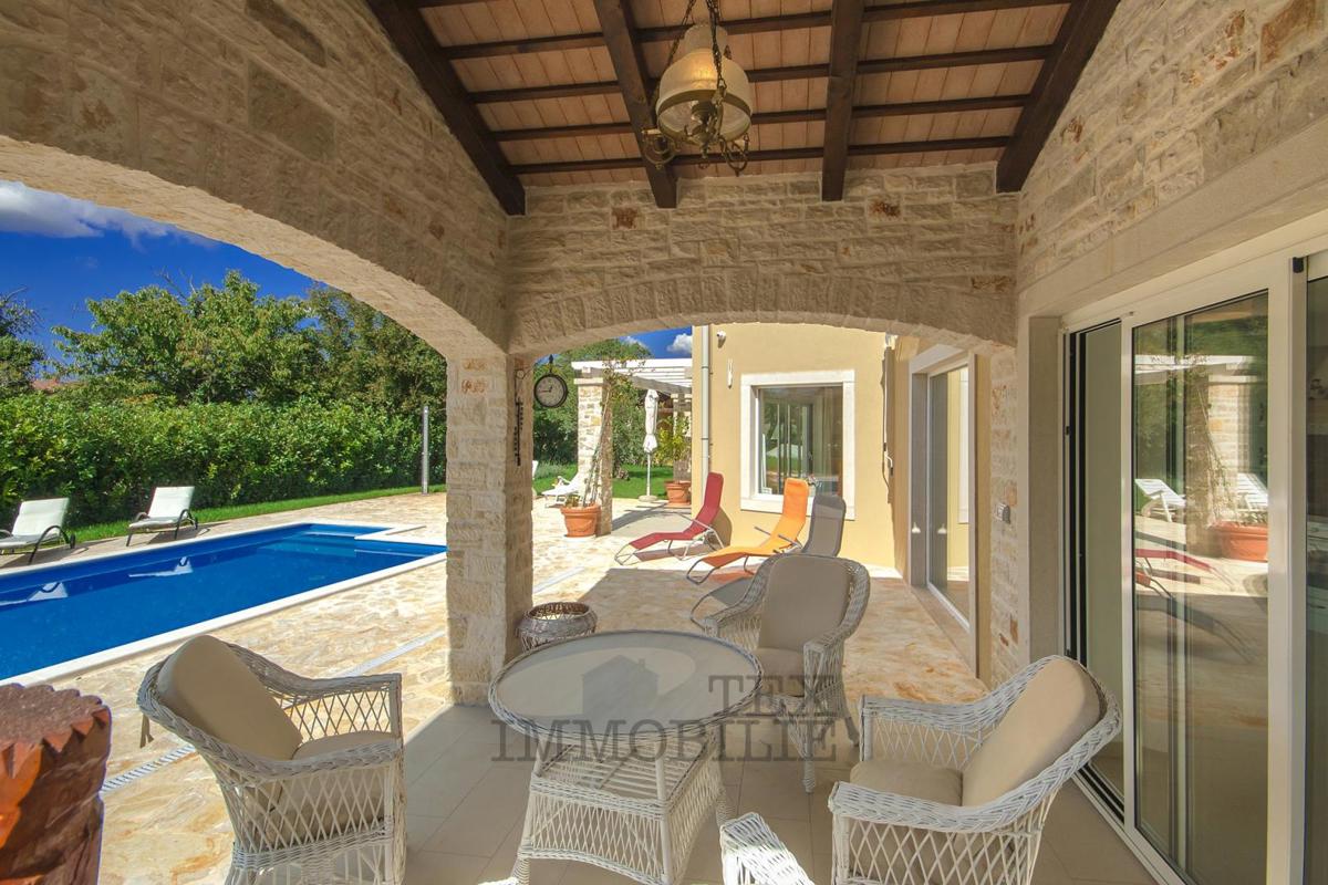 Villa con piscina a 16 km da Parenzo