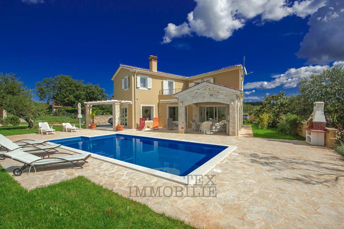 Villa con piscina a 16 km da Parenzo