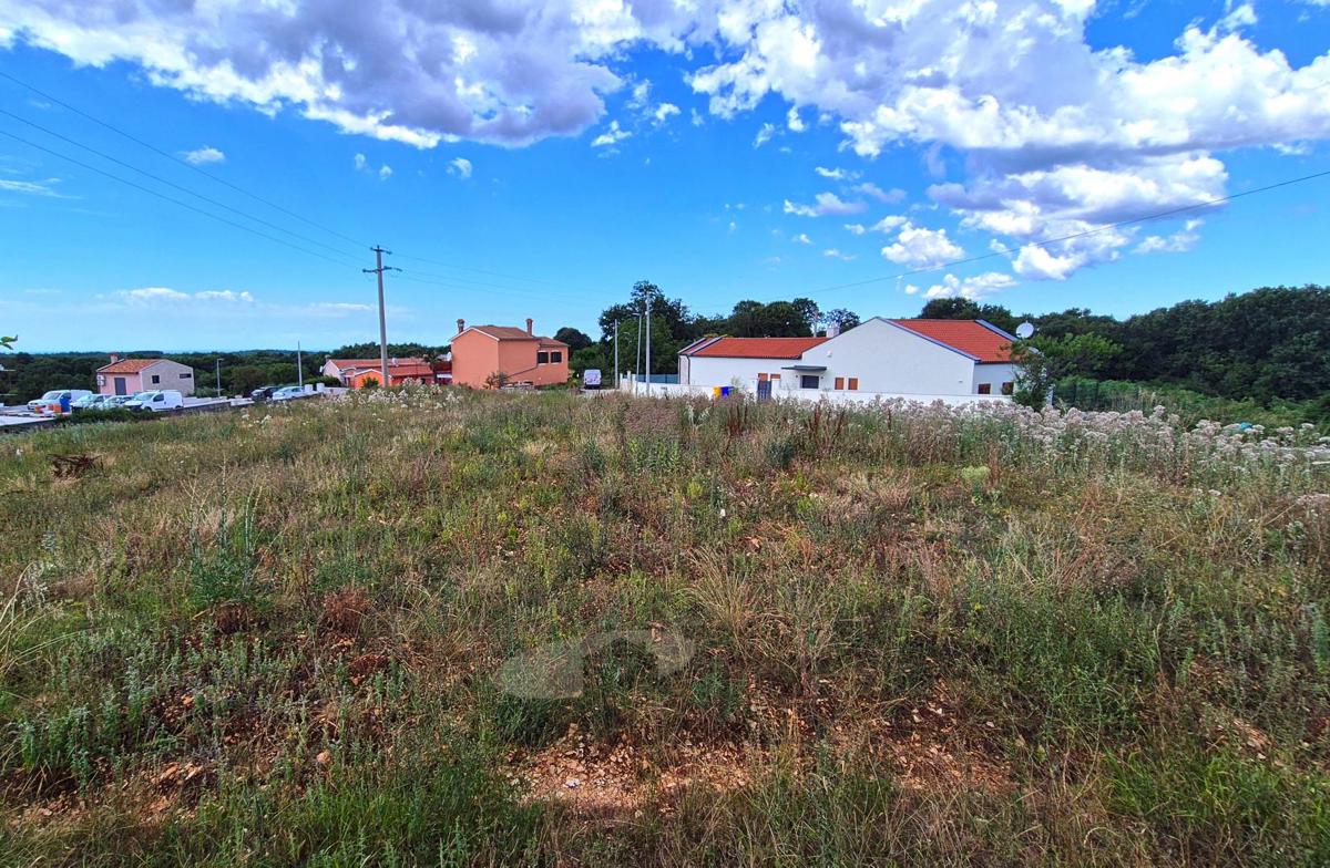 Terreno edificabile Tinjan, 1.206m2