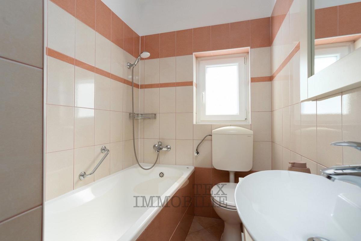 Dintorni di Parenzo – Casa a schiera a 12 km dal mare