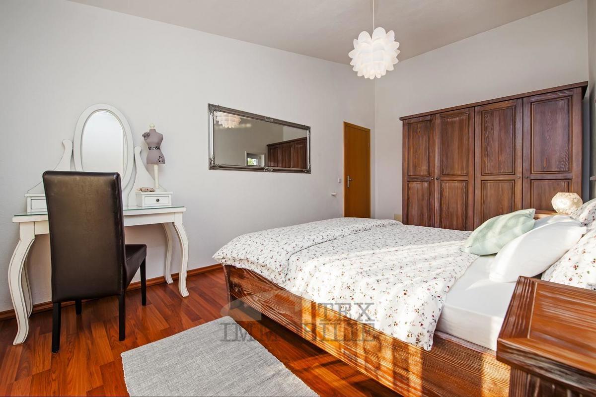 Dintorni di Parenzo – Casa a schiera a 12 km dal mare