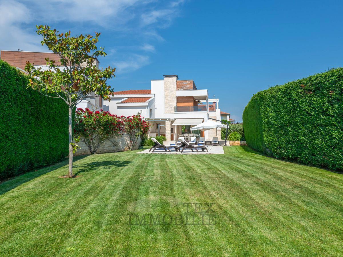 Moderna villa di lusso nei dintorni di Parenzo