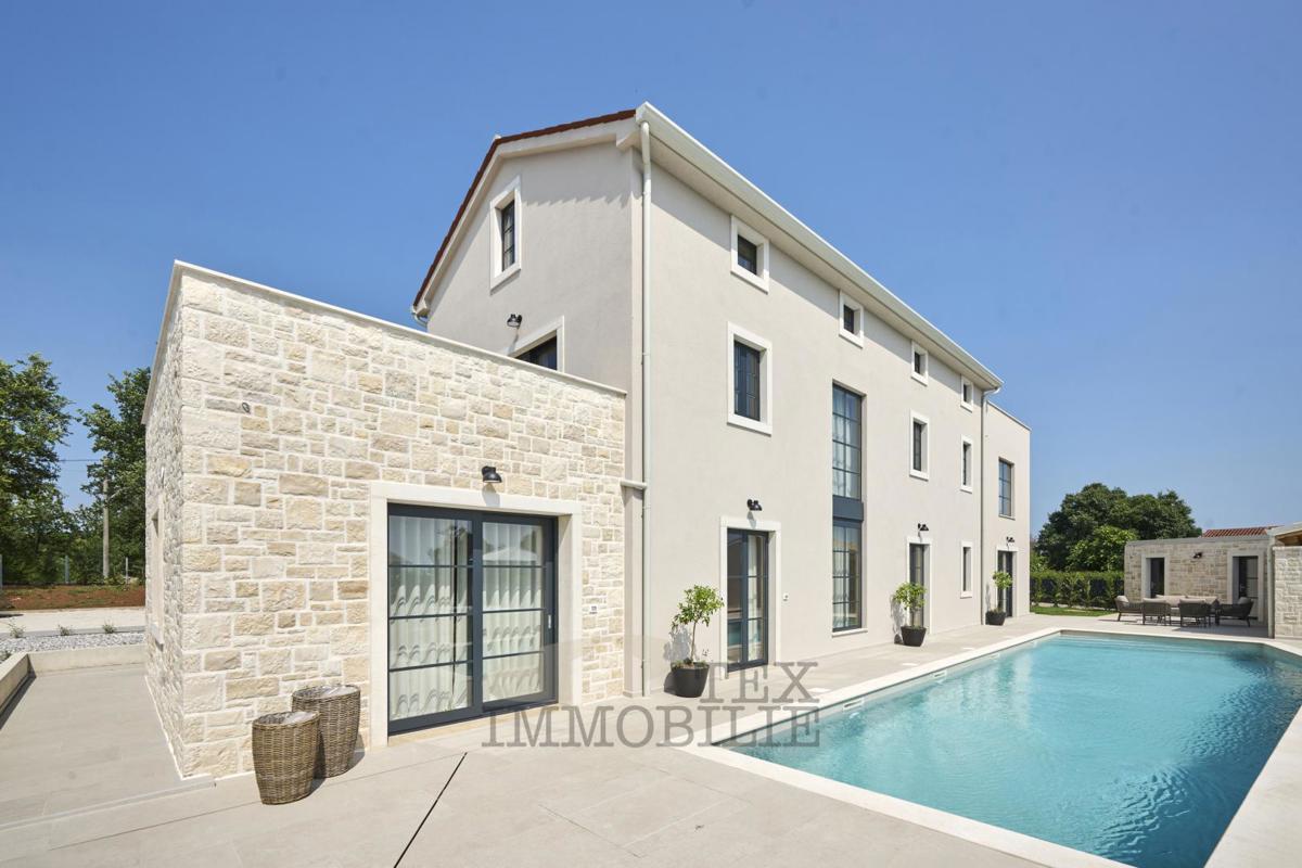 Bella villa con piscina vicino a Parenzo - in costruzione 